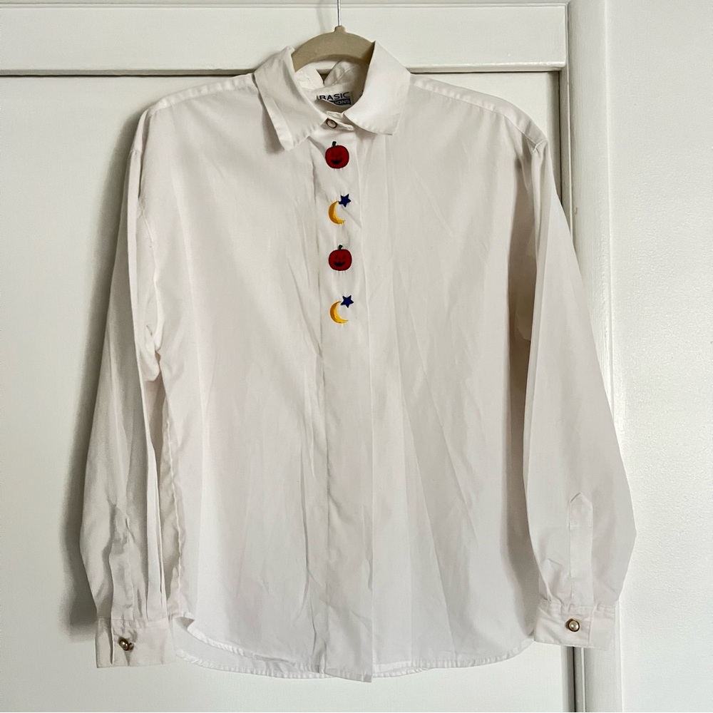 Basic Editions Halloween blouse S. Ships immediately!